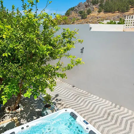Eftihia Lindos (Rhodes)